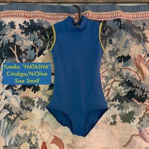 Yumiko NATASHA Mockneck Keyhole Microfiber S